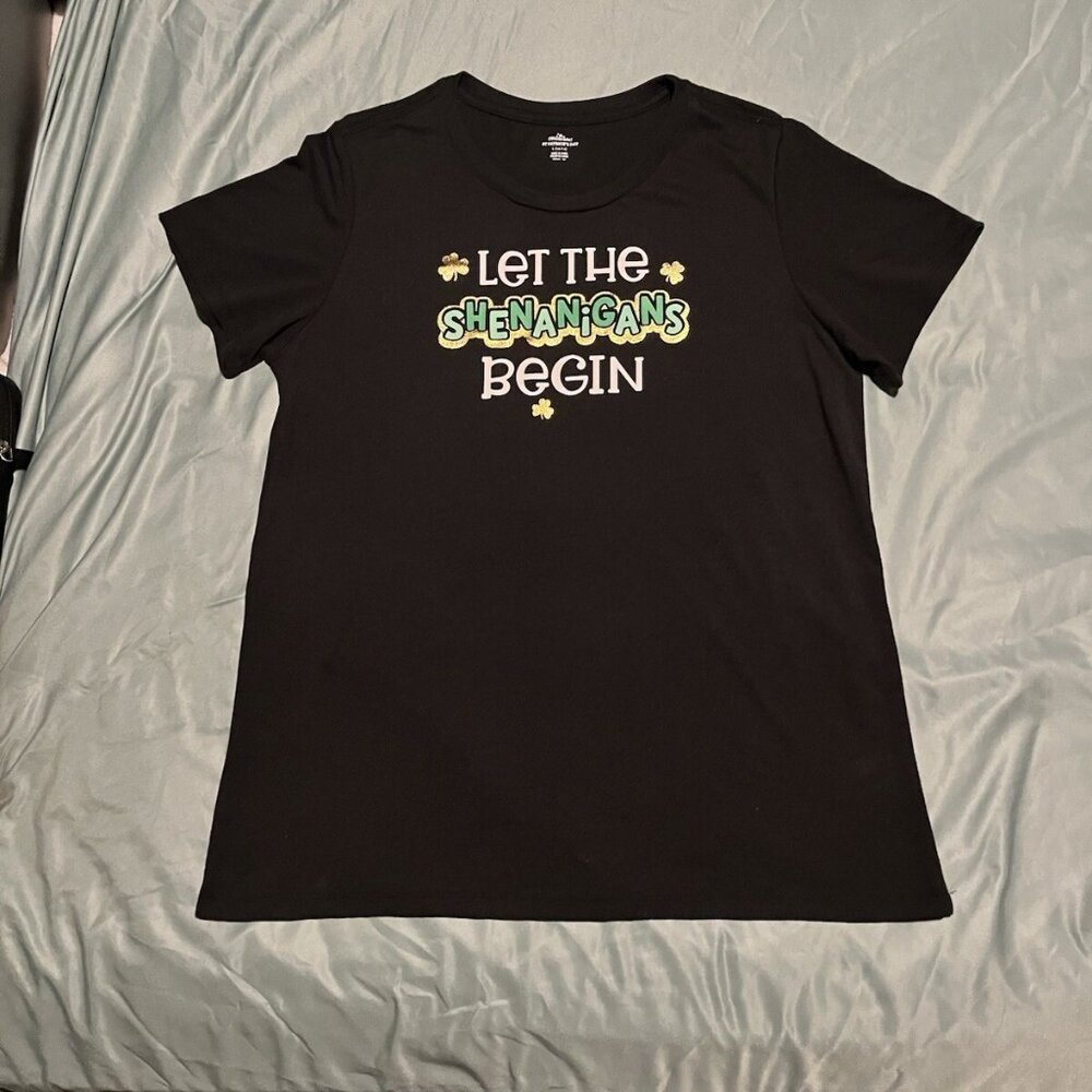 St. Patrick’s Day Short Sleeved Shirt Women’s L Black